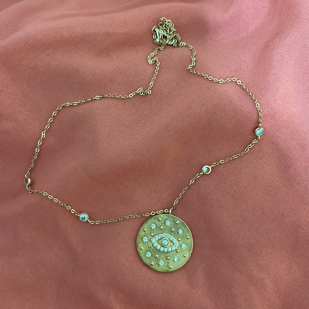 Forever 21 evil eyes necklace 9.25 china